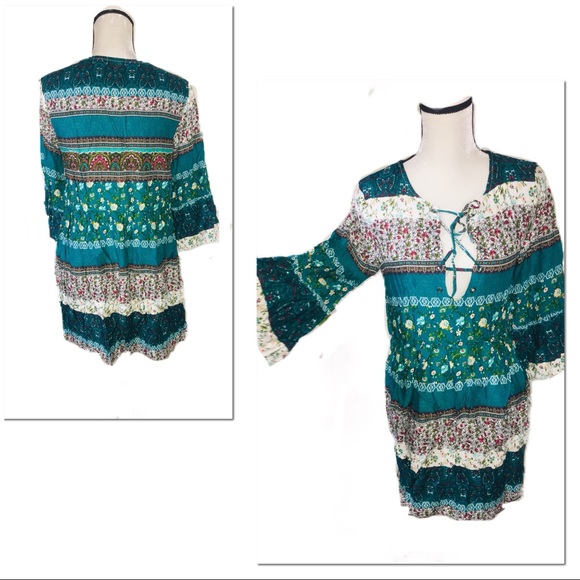 •🔥SALE🔥LAST 1!! NWT Boho Flare Sleeve Dress• - Picture 7 of 8